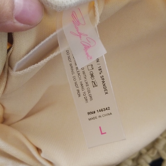 Marilyn Monroe Gold Womens One-Piece - Picture 4 of 6